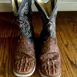 Ferrini youth caimen cowboy boots.
